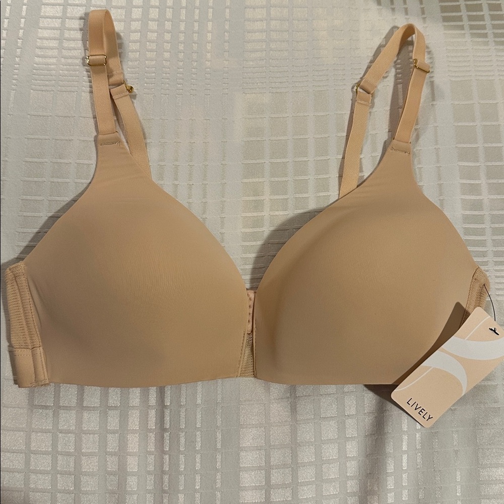 Lively Beige Wireless Scoop Bralette